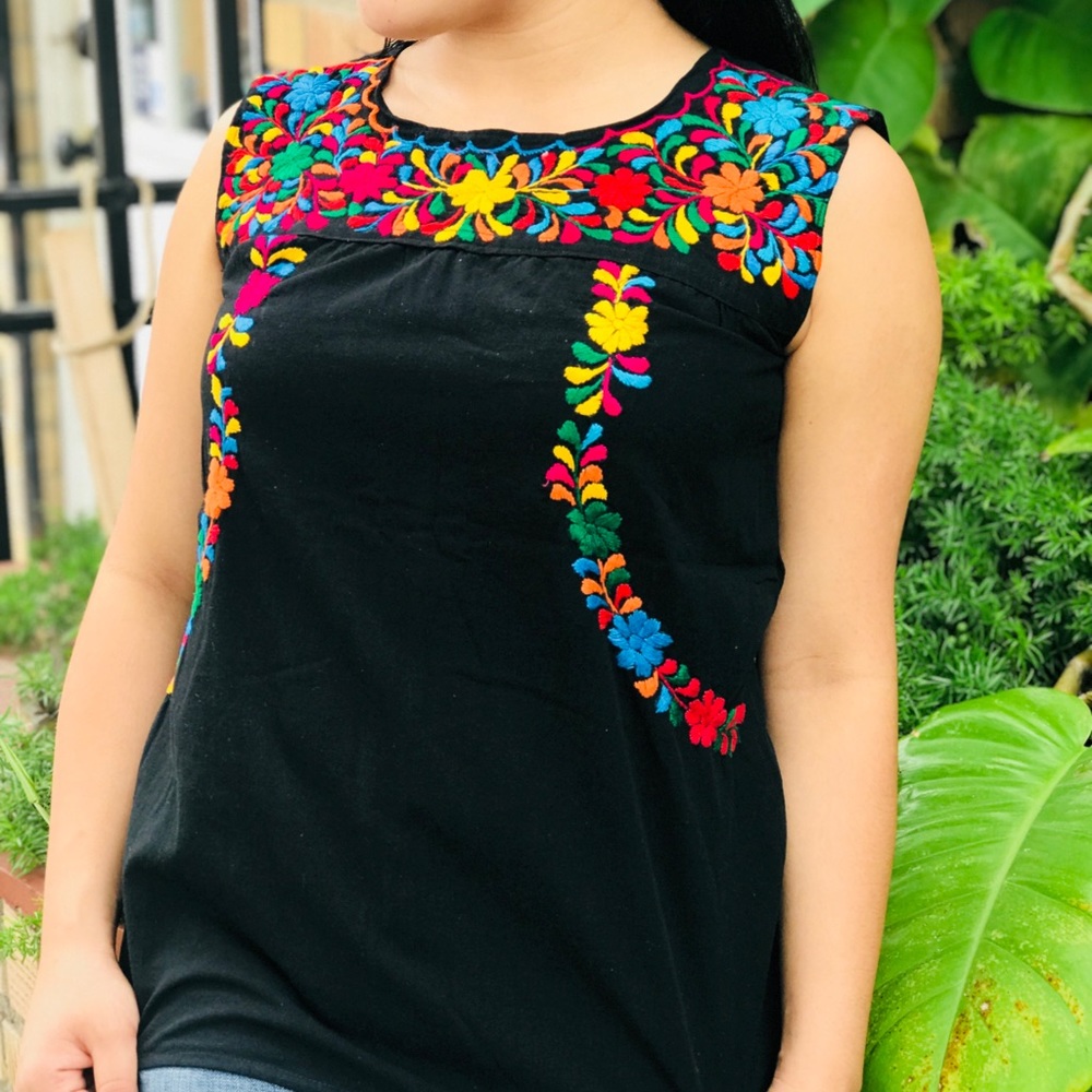 Authentic Mexican Embroidered Blouse Sleeveless - Picture 10 of 10